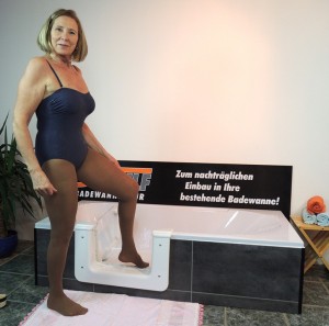 Badewanne mit Tür